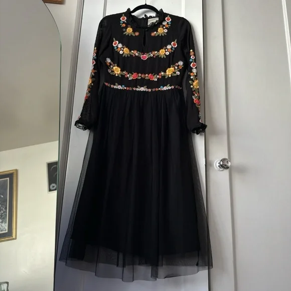 ModCloth Floral Embroidered Black Dress - Picture 1 of 6